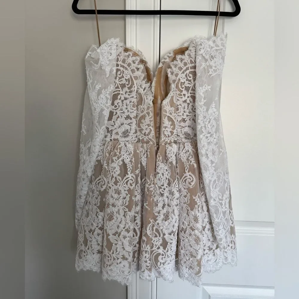 Alin LeKal Wedding Bridal Elegant White Lace Off-Shoulder Party Dress - Picture 11 of 15